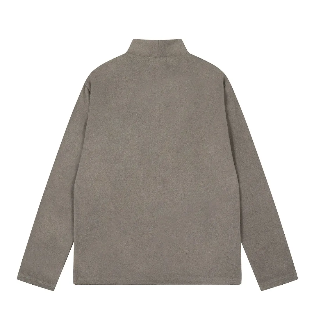 P190 Top quality" Style number: DS606# (not off the shelves all year round) [Ralph Lauren half turtleneck solid color pony embroidery logo basic round neck long sleeves] ✅Ralph Lauren Ralph Lauren classic basic versatile unisex half turtleneck pullover German velvet long sleeves ✅Main supply platform live broadcast Wholesale entities Replenish when out of stock Not off the shelves ✅ZP quality 1:1 version Scan the code to enter the GF website Counter quality ✅Detailed quality The only one in Guangzhou 280g German velvet fabric is comfortable and warm. It focuses on high-end and cost-effective. Needless to say good quality. ✅The version is restored to the original order. The maximum size can be worn up to 180 pounds. Loose, comfortable and stress-free. ✅The upper body is simple and easy to match. A must-have item for ootd. Good-looking clothes are never picky. A must-have in couples' wardrobes. Size: